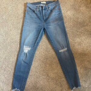 Madewell 9" High Rise Skinny Distressed Ankle Crop Jean w/ Raw Hem (Size 30)